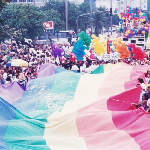 Parada do Orgulho LGBTI+ Rio: a primeira  do Brasil.
